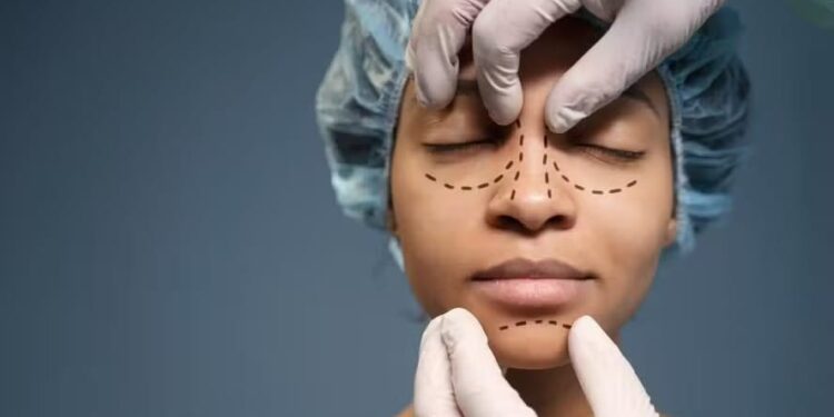 Resolução do Conselho Federal de Odontologia, de 2019, criou a harmonização orofacial como especialidade odontológica — Foto: Reprodução / Freepik