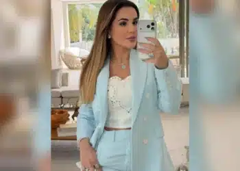 6 de 12
Pular carrossel

Fim do carrossel
Deolane é apontada pelas investigações como integrante do PCC • Reprodução/Instagram Deolane Bezerra