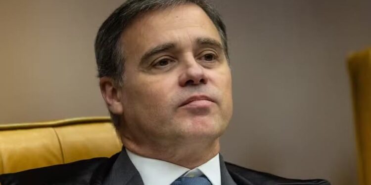 Sessão Plenária do Supremo Tribunal Federal (STF), André Mendonça — Foto: Brenno Carvalho / Agência O Globo