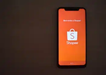Anvisa revoga restrição de venda de medicamentos na Shopee — Foto: Vivian Souza / G1