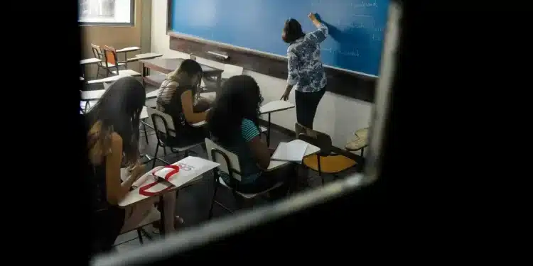 Levantamento mostra aprendizagem da língua portuguesa no ensino básico  • Tânia Rêgo/Agência Brasil