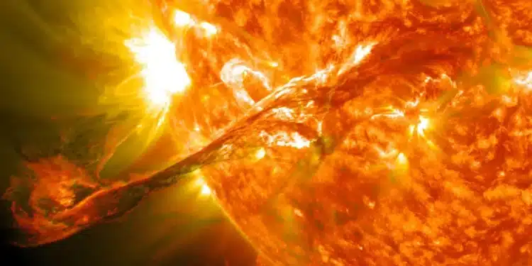 Tempestades geomagnéticas são causadas pela interação de grandes quantidades de partículas solares com o campo magnético da Terra • NASA/GSFC/SDO