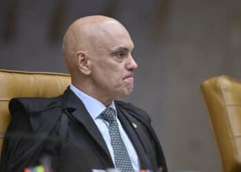 (Foto: Ton Molina/Fotoarena/Agência O Globo) Política