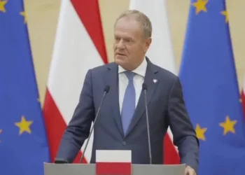 Primeiro-ministro da Polônia, Donald Tusk, em coletiva de imprensa  • Reuters