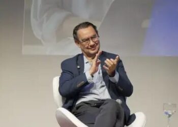 O candidato a presidente da República Augusto Cury: crescimento nas redes sociais marcado por indícios de anomalias (Campanha de Augusto Cury/Divulgação)