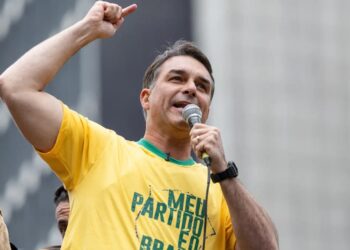 Flávio Bolsonaro em ato do 7 de Setembro na Avenida Paulista (07/09/2026) (Maira Erlich/Bloomberg/Getty Images)