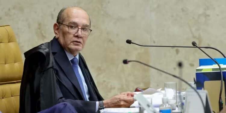 Ministro Gilmar Mendes em sessão do STF para analisar pedido de investigação contra Alexandre de Moraes — Foto: Rosinei Coutinho/STF