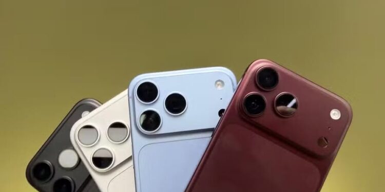 Apple inicia nesta sexta-feira a venda dos iPhones 18 Pro e 18 Pro Max — Foto: Bruno Rosa