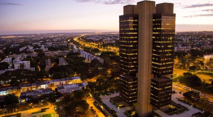 Brasil enfrenta recordes de dívidas, inadimplência e recuperações judiciais