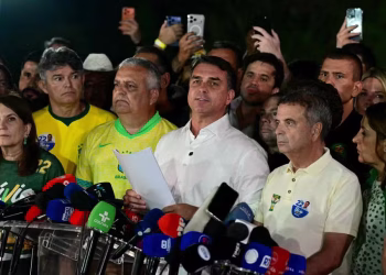 Declaração de Flávio Bolsonaro — Foto: PORCIUNCULA/ AFP