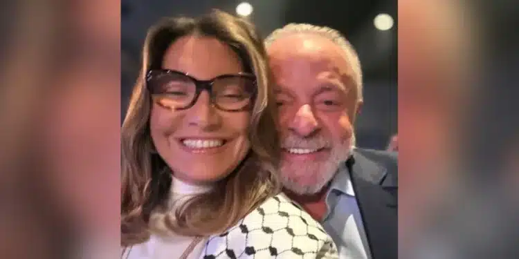 Presidente Luiz Inácio Lula da Silva e a primeira-dama Janja da Silva durante show da cantora Maria Bethânia  • Reprodução/Instagram