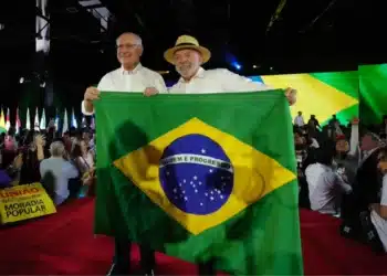 O presidente Luiz Inácio Lula da Silva (PT) e o vice Geraldo Alckmin (PSB)  • Reprodução/Youtube PT - Partido dos Trabalhadores