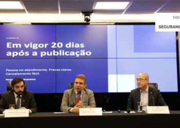 Autoridades reunidas em coletiva de imprensa no Palácio da Justiça. Foto: Aílton de Freitas/MJSP.